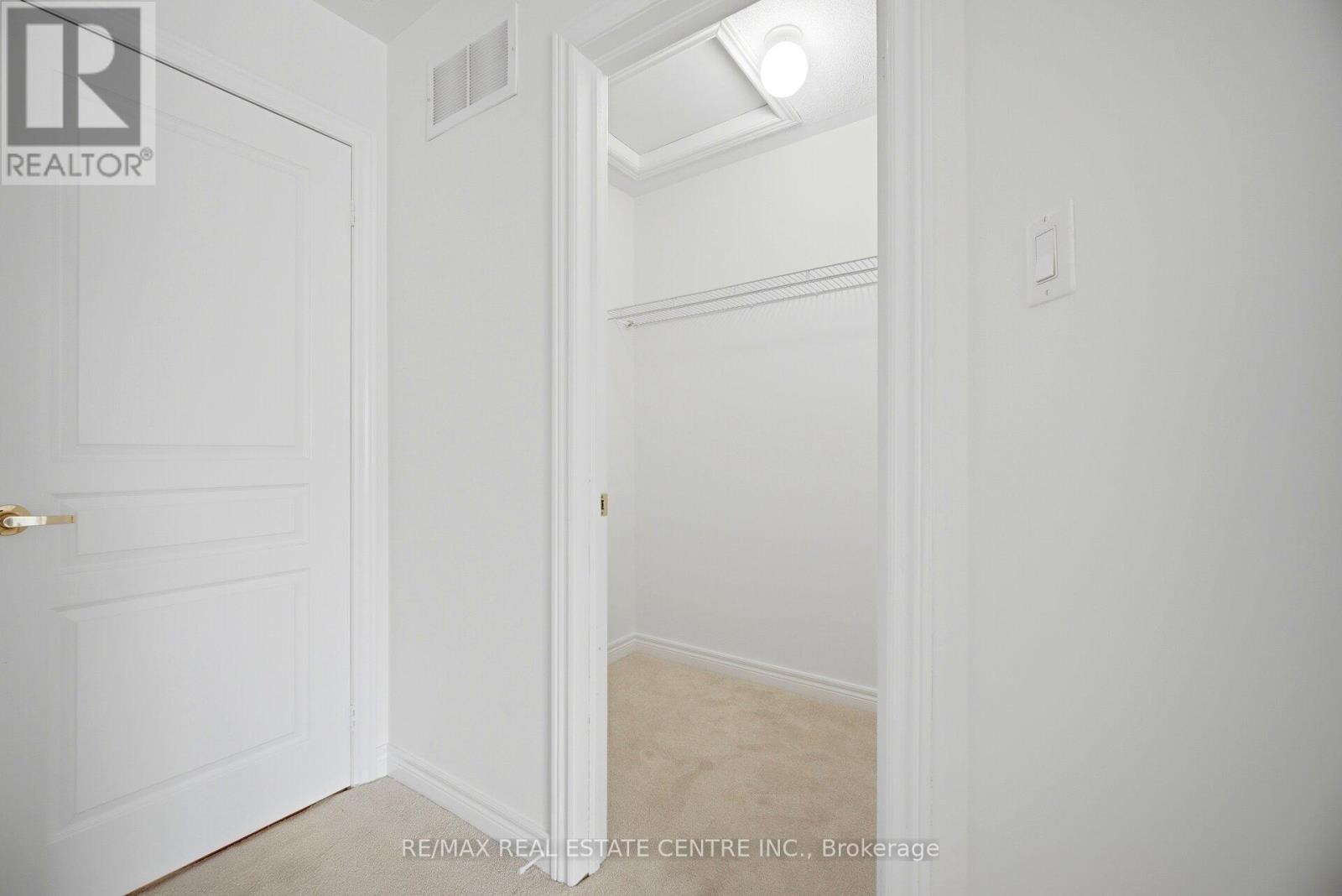 3085 DOYLE STREET - 35