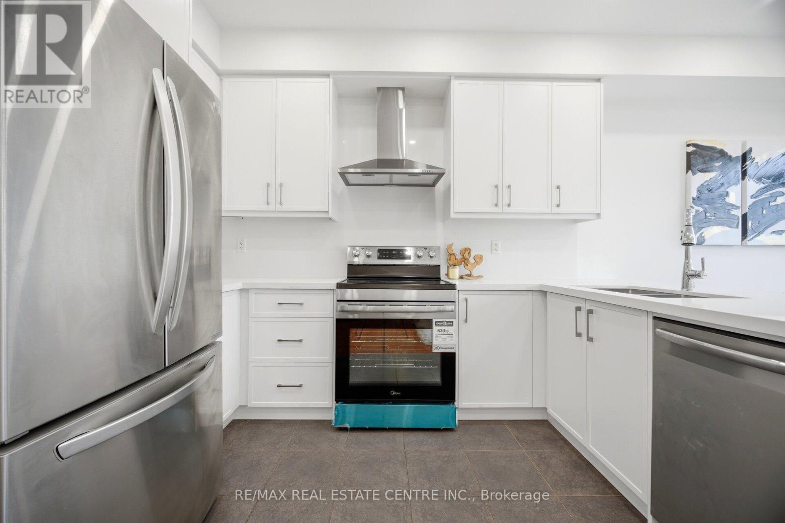 3085 DOYLE STREET - 14