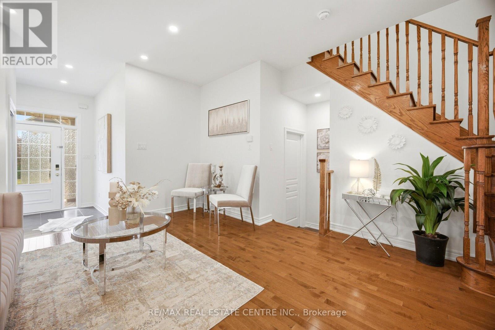 3085 DOYLE STREET - 8