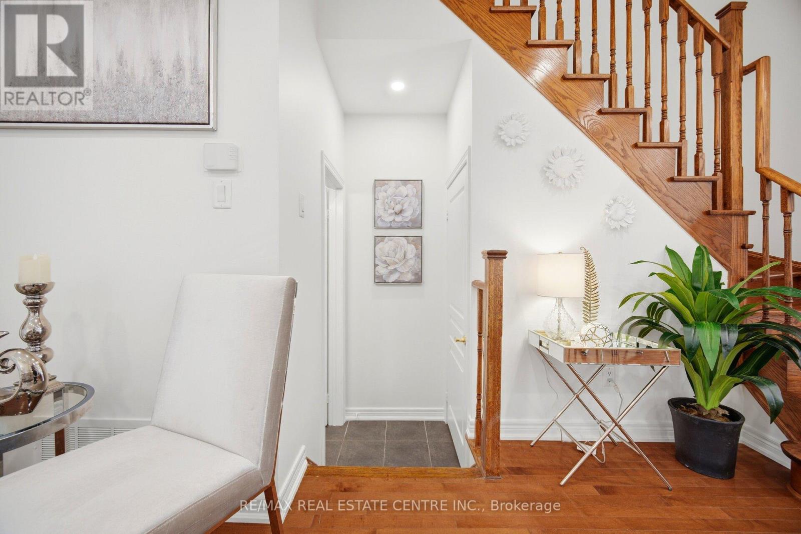 3085 DOYLE STREET - 25