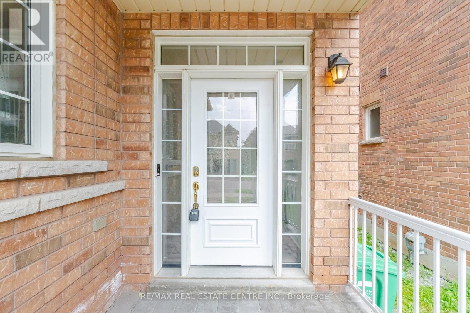 3085 DOYLE STREET - 4