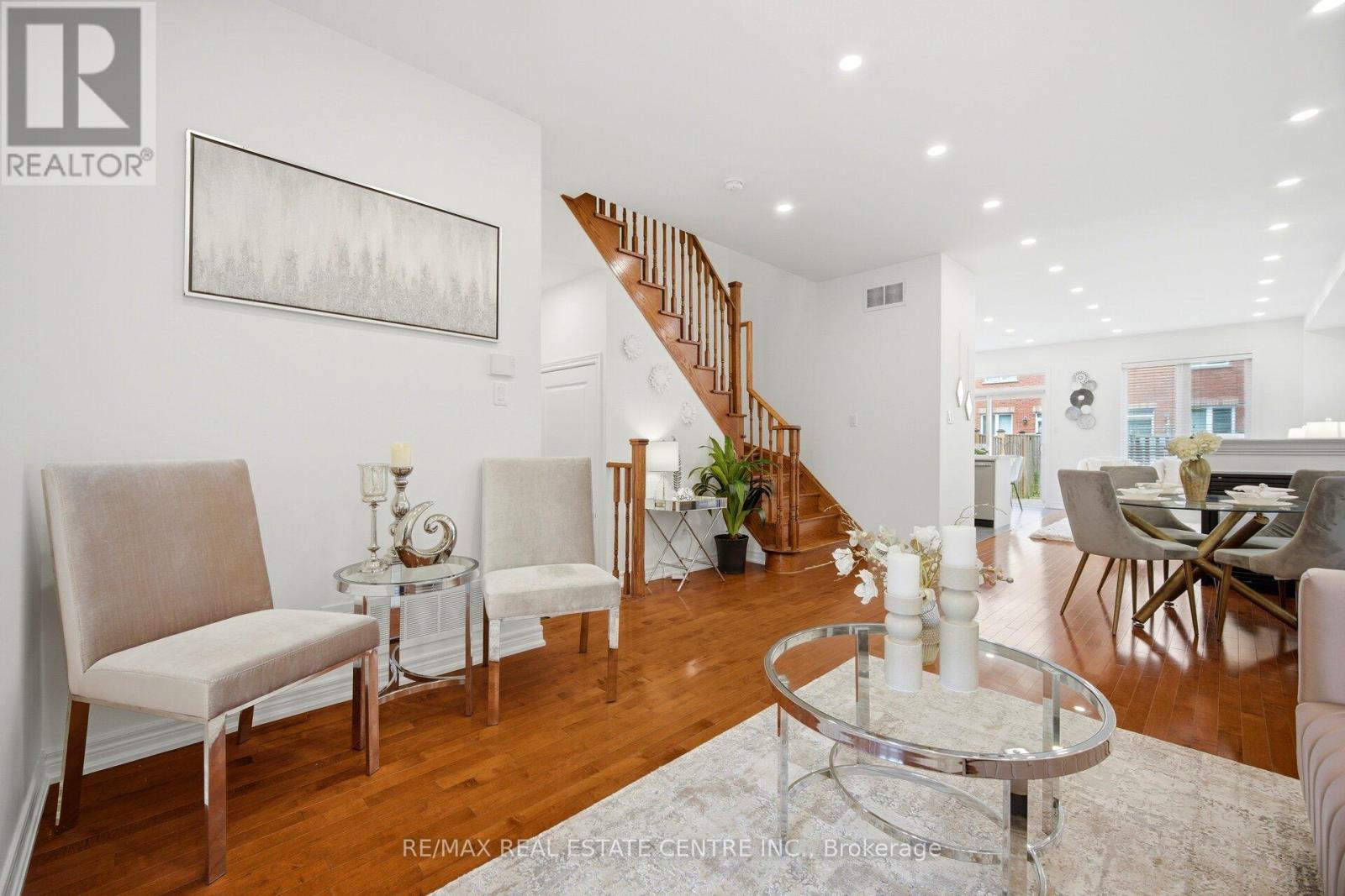3085 DOYLE STREET - 9