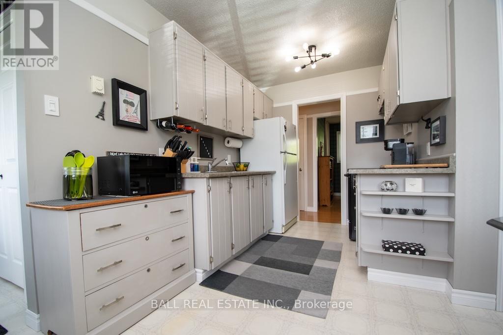 13 COYLE CRESCENT - 14