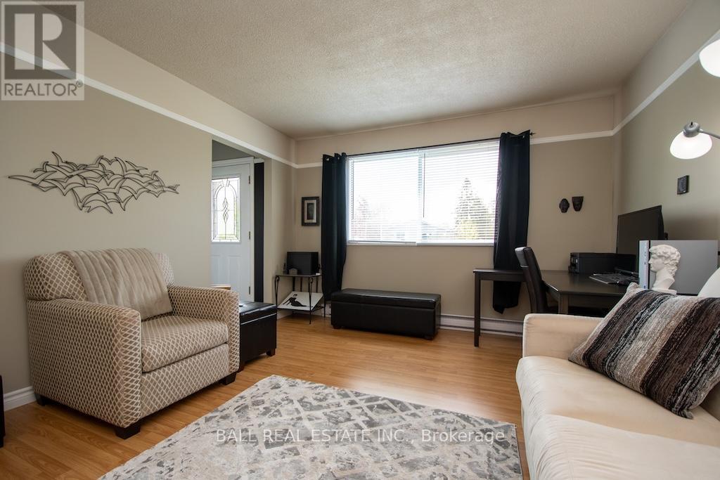13 COYLE CRESCENT - 9