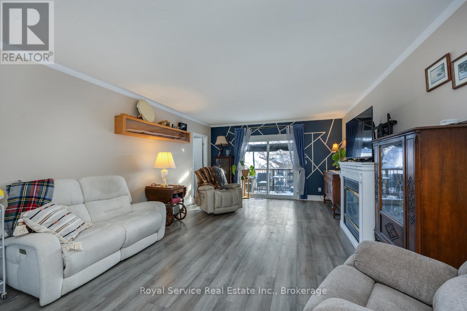 23 HUFFMAN AVENUE - 4