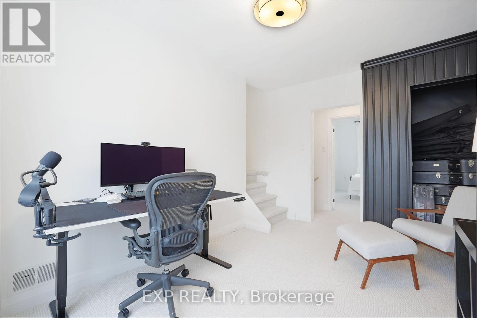 150 STEVENSON CRESCENT - 24