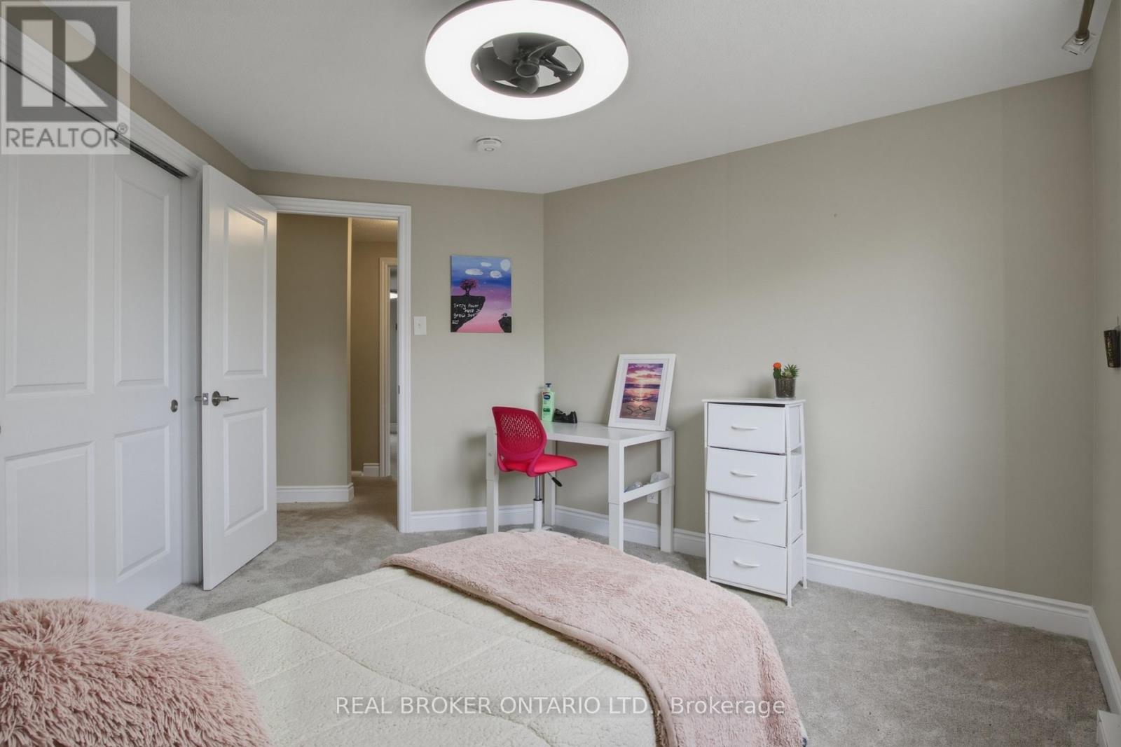 #46 60 ELMSDALE DRIVE - 27