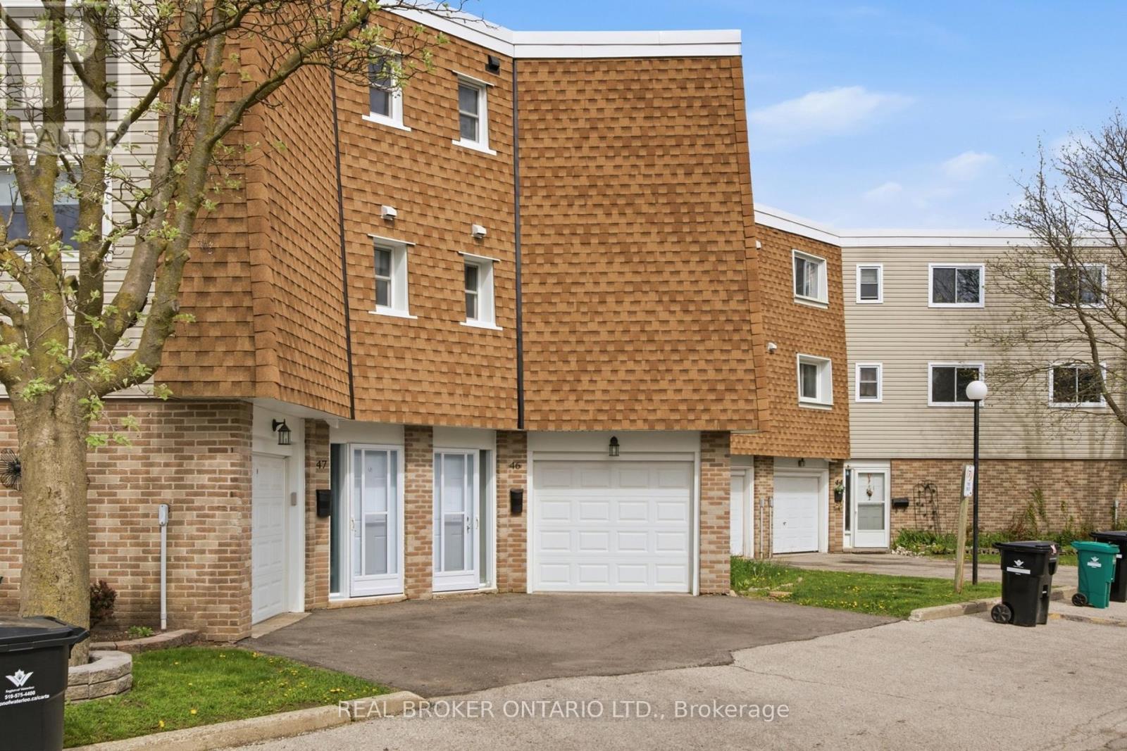 #46 60 ELMSDALE DRIVE - 3