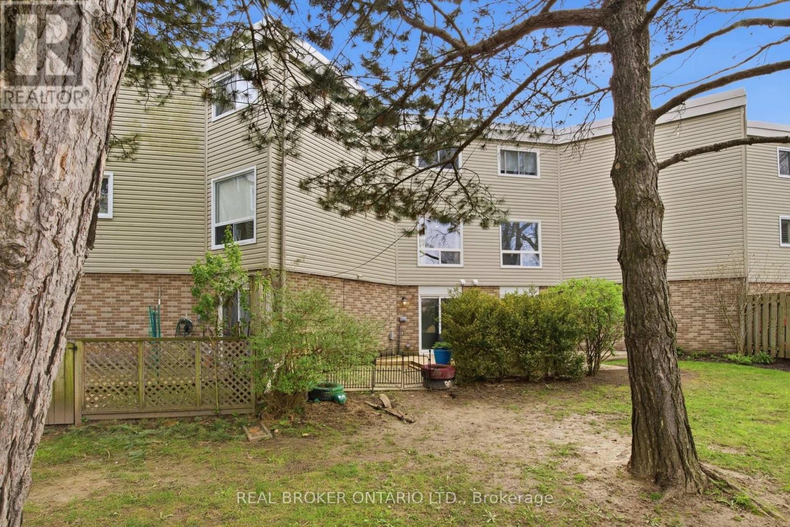 #46 60 ELMSDALE DRIVE - 40