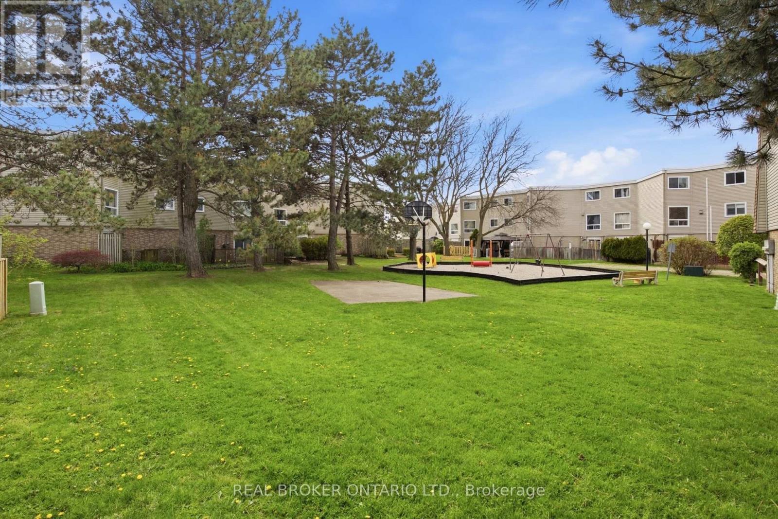 #46 60 ELMSDALE DRIVE - 41