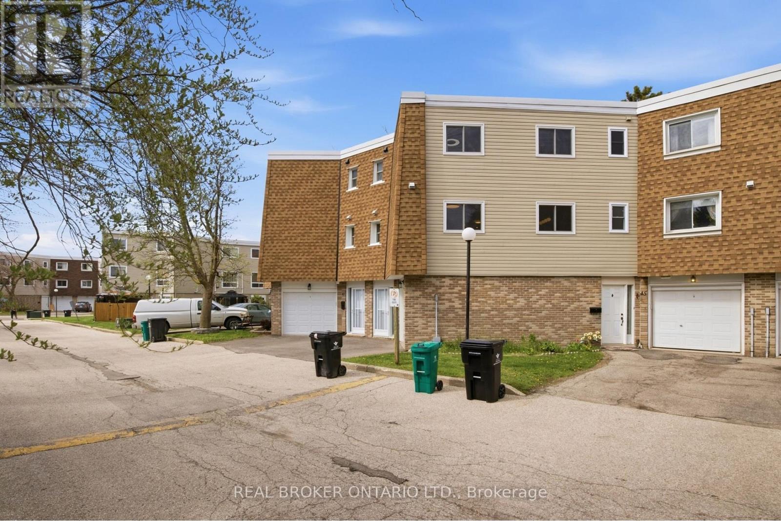 #46 60 ELMSDALE DRIVE - 6