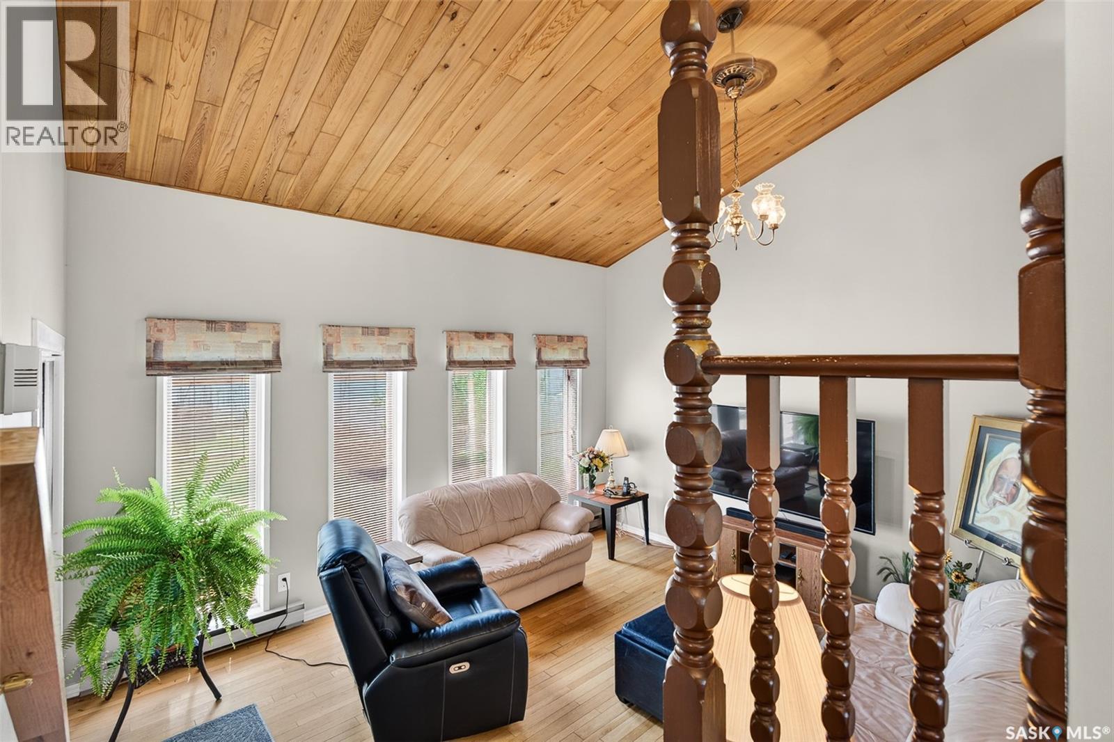923 Laurier STREET — photo 21