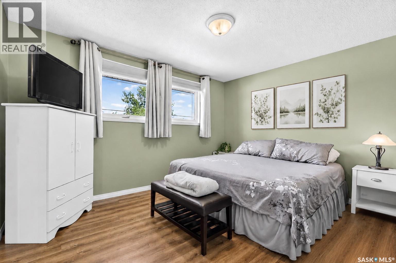 923 Laurier STREET — photo 33