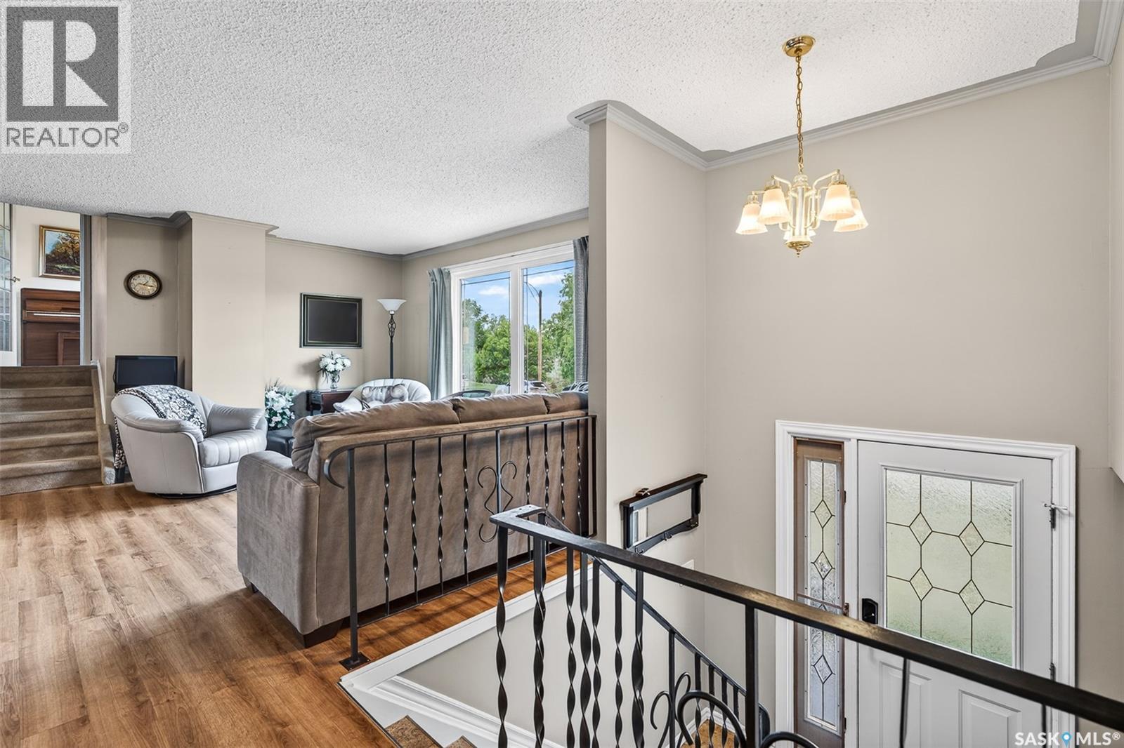 923 Laurier STREET - photo 4
