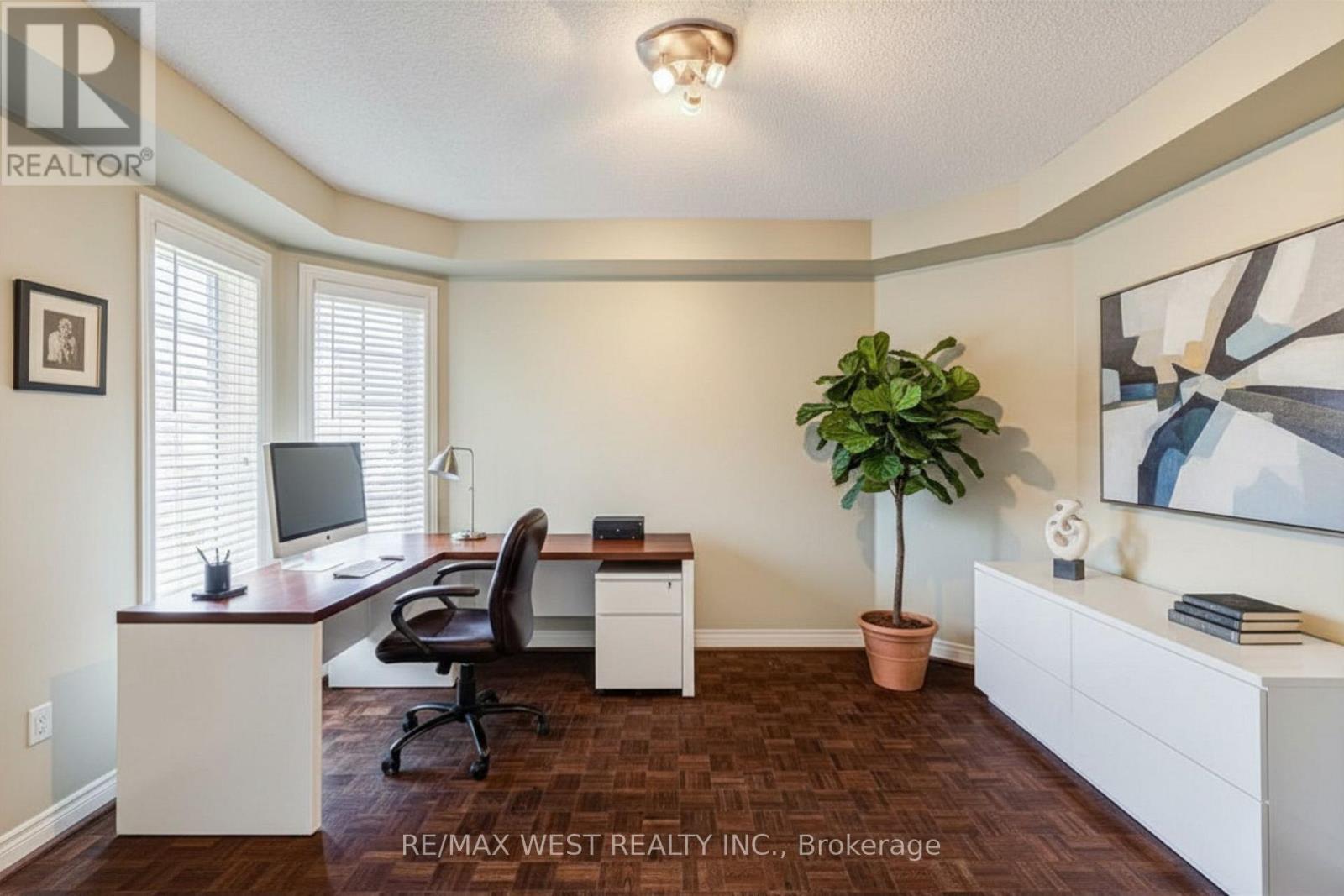 55 PAVIN CRESCENT - 4