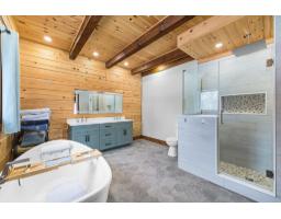10 Ch. Des Outaouais, L Ile Du Grand Calumet, QC J0X1J0 Photo 53