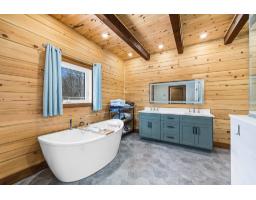 10 Ch. Des Outaouais, L Ile Du Grand Calumet, QC J0X1J0 Photo 19