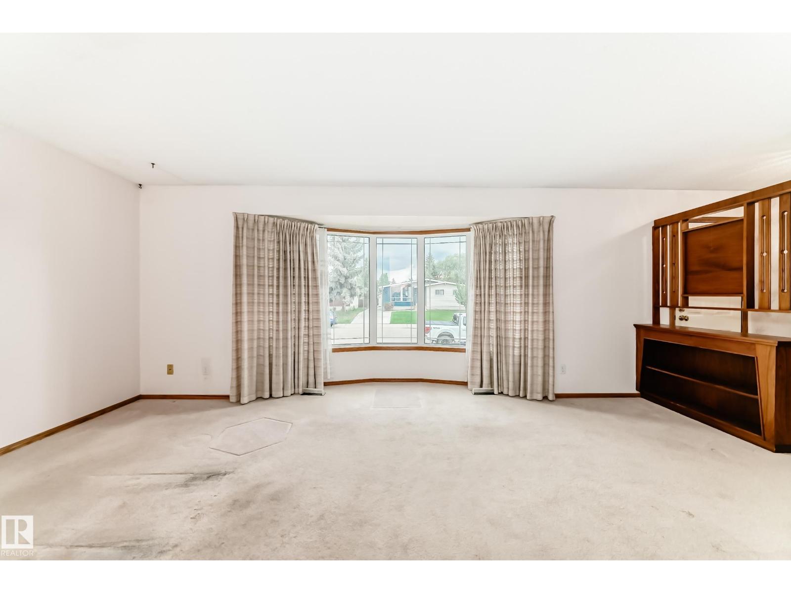 10411 36A AV NW - photo 5