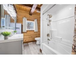 10 Ch. Des Outaouais, L Ile Du Grand Calumet, QC J0X1J0 Photo 27