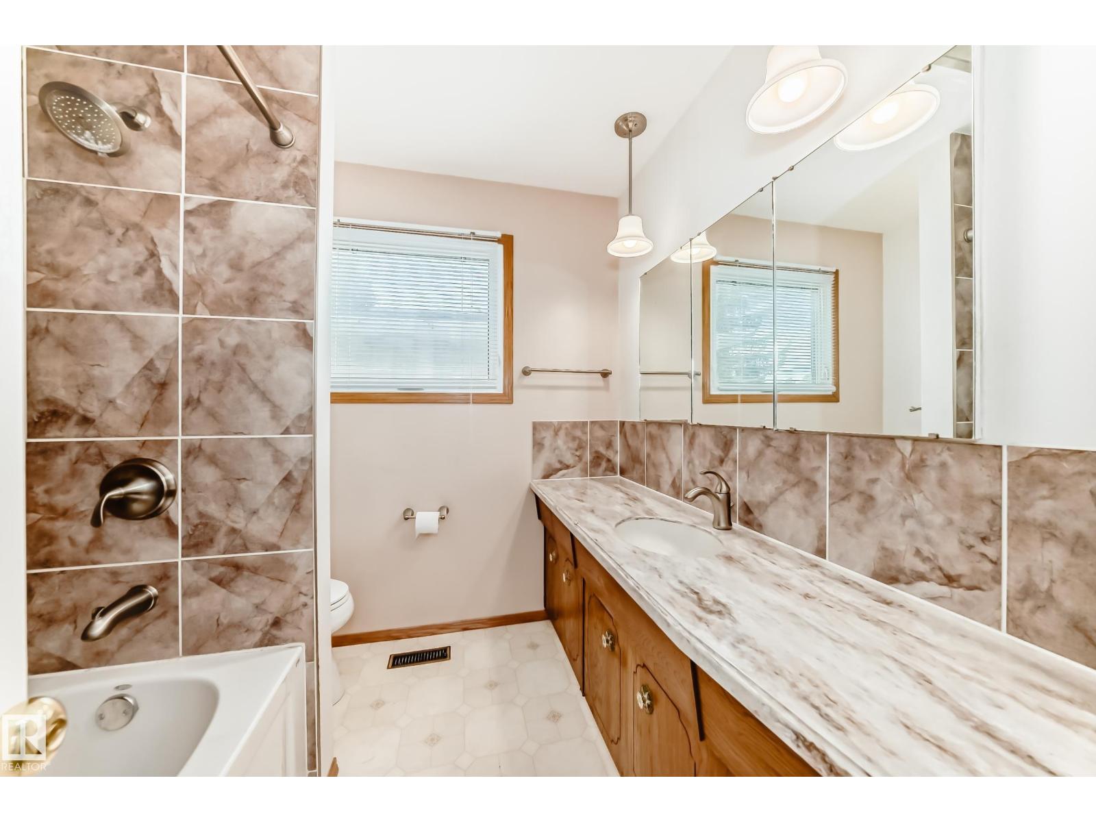 10411 36A AV NW — photo 15