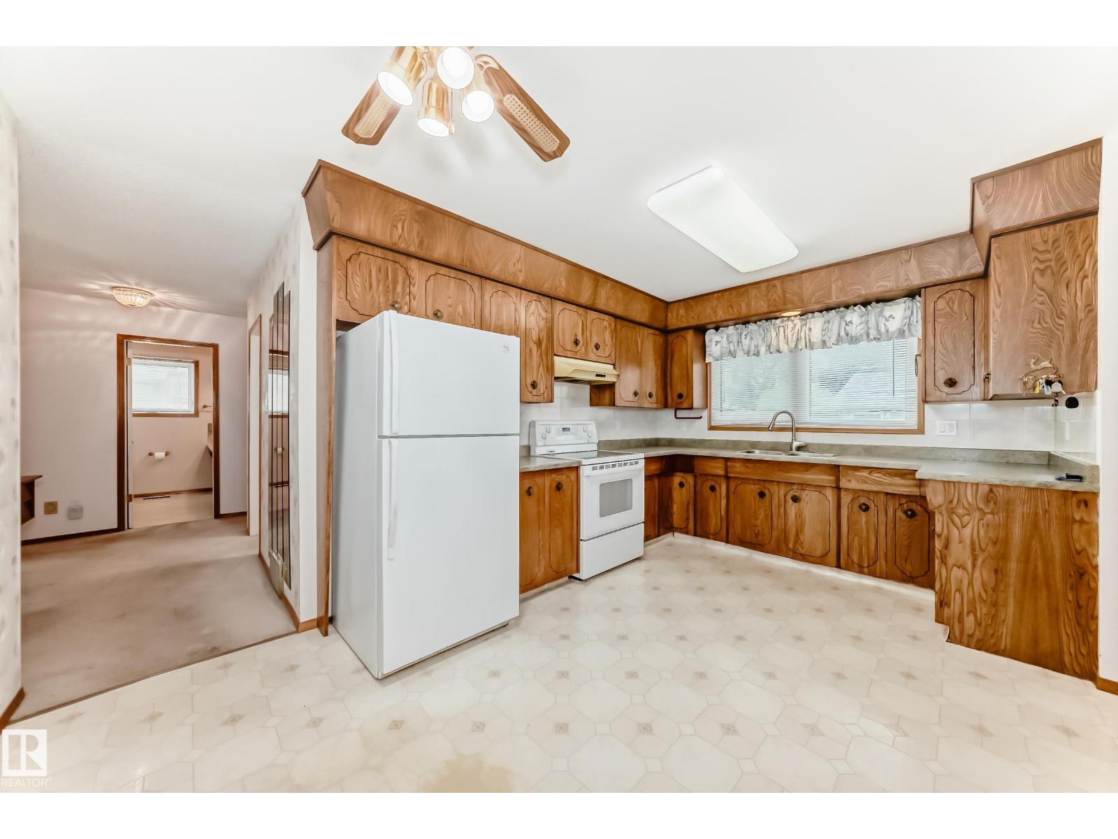 10411 36A AV NW - photo 3