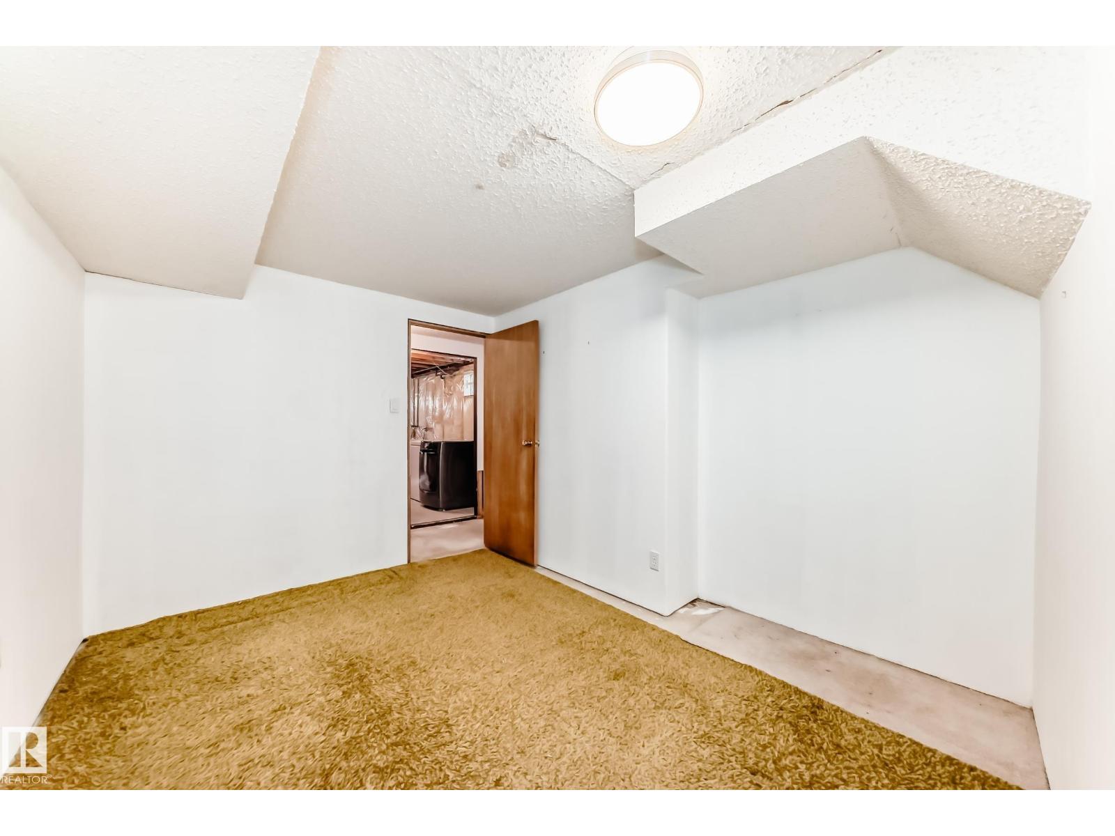 10411 36A AV NW — photo 17