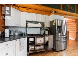 Kitchen - 3660 Braelyn Road, Tappen, BC V0E2X0 Photo 14