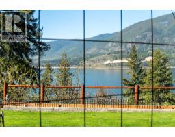 Full ensuite bathroom - 3660 Braelyn Road, Tappen, BC V0E2X0 Photo 12