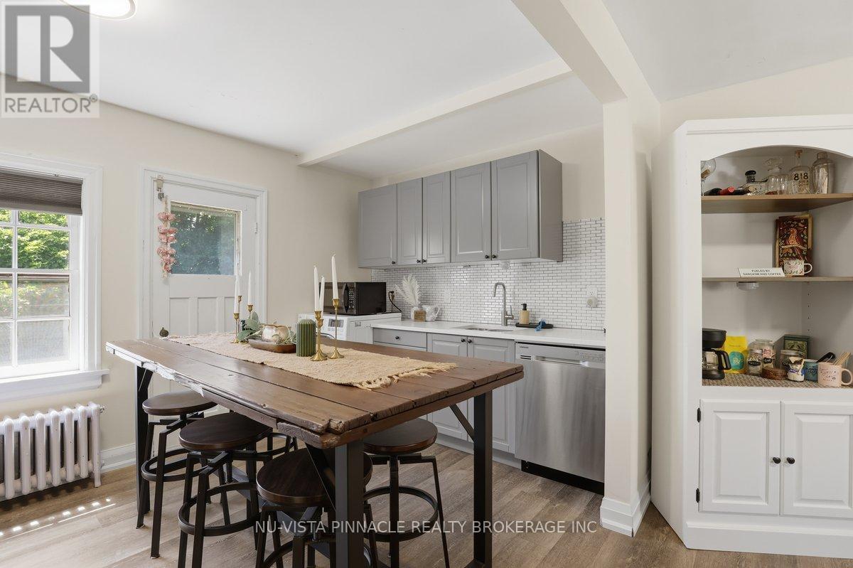 193 WATERLOO STREET - 27