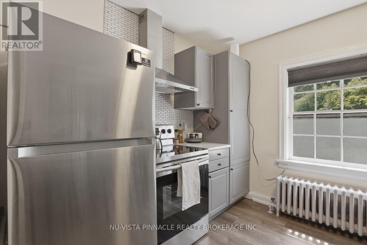 193 WATERLOO STREET - 30