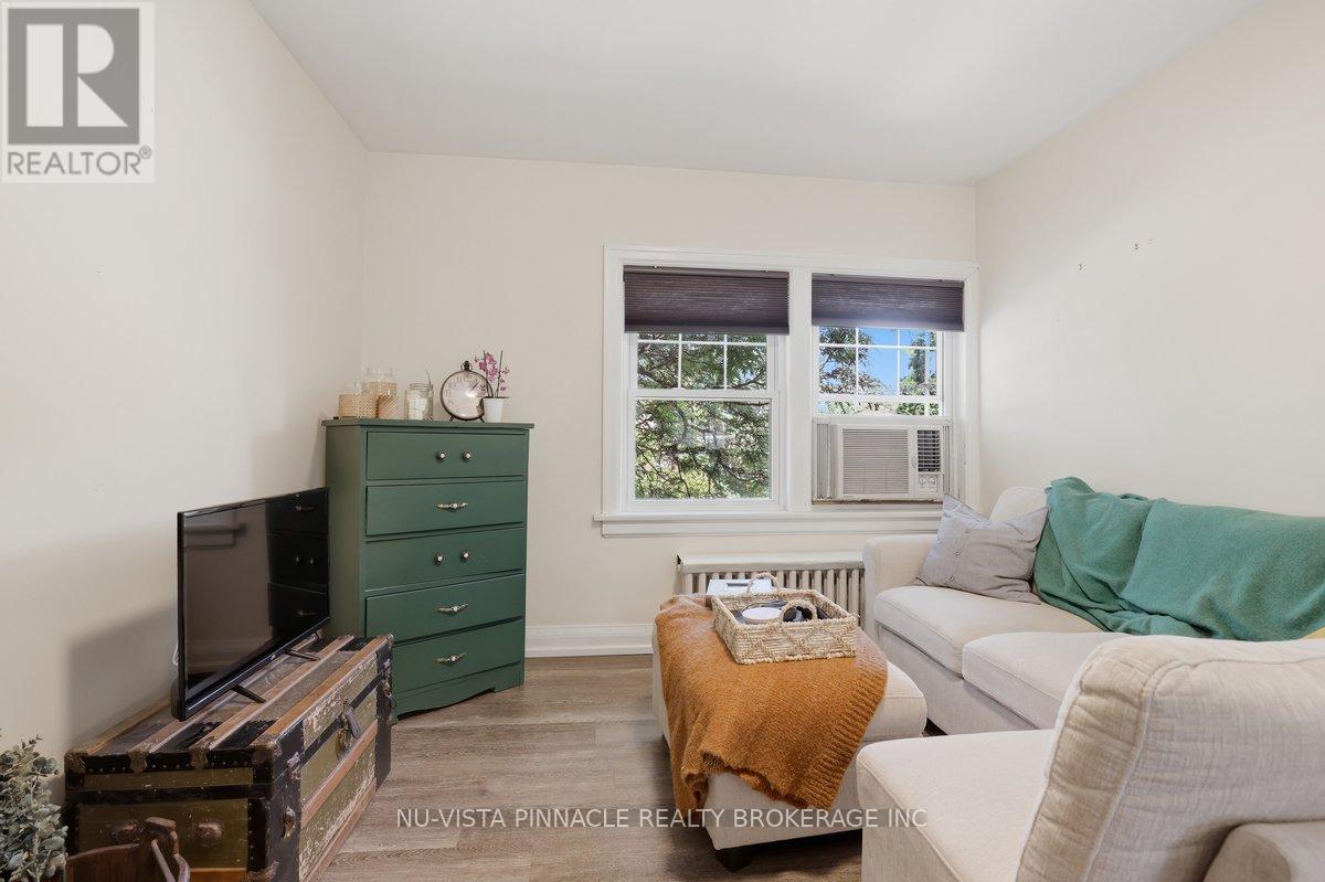 193 WATERLOO STREET - 33