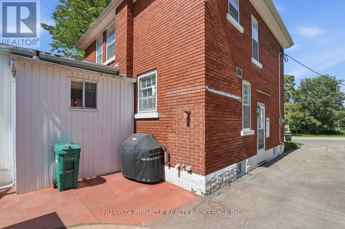 193 WATERLOO STREET - 37