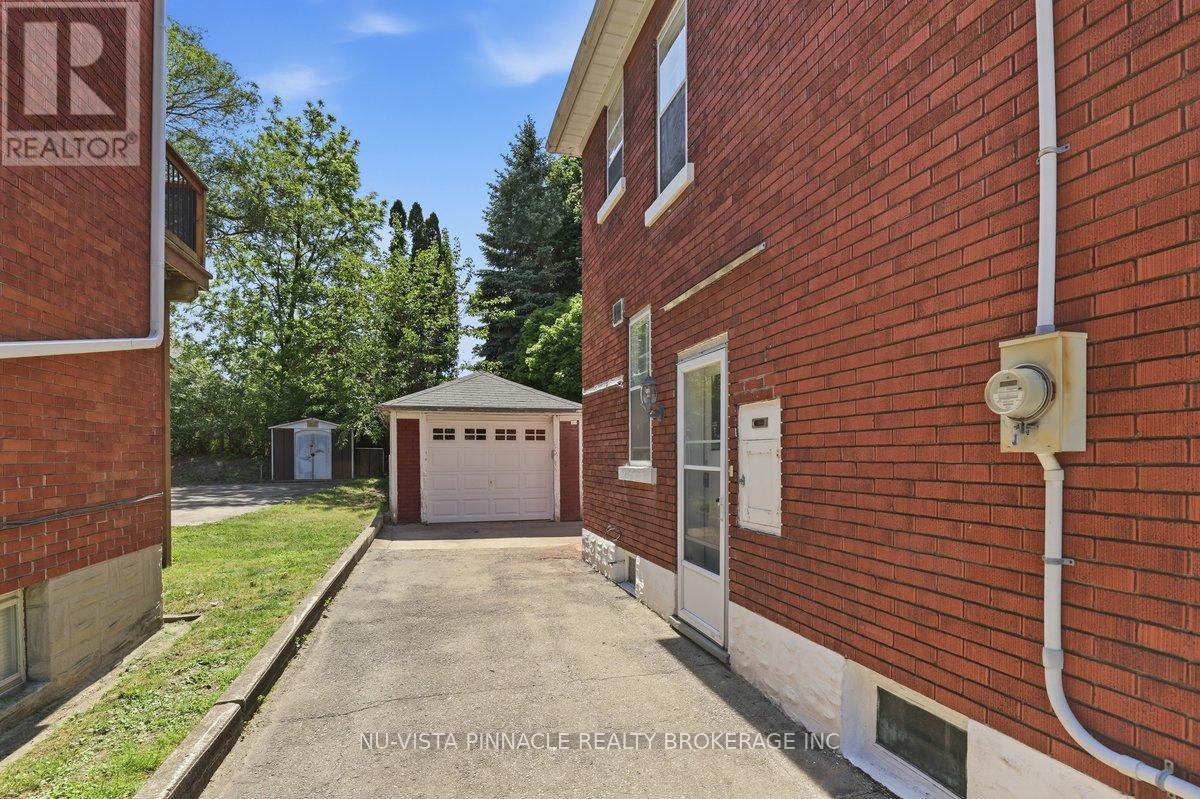 193 WATERLOO STREET - 38