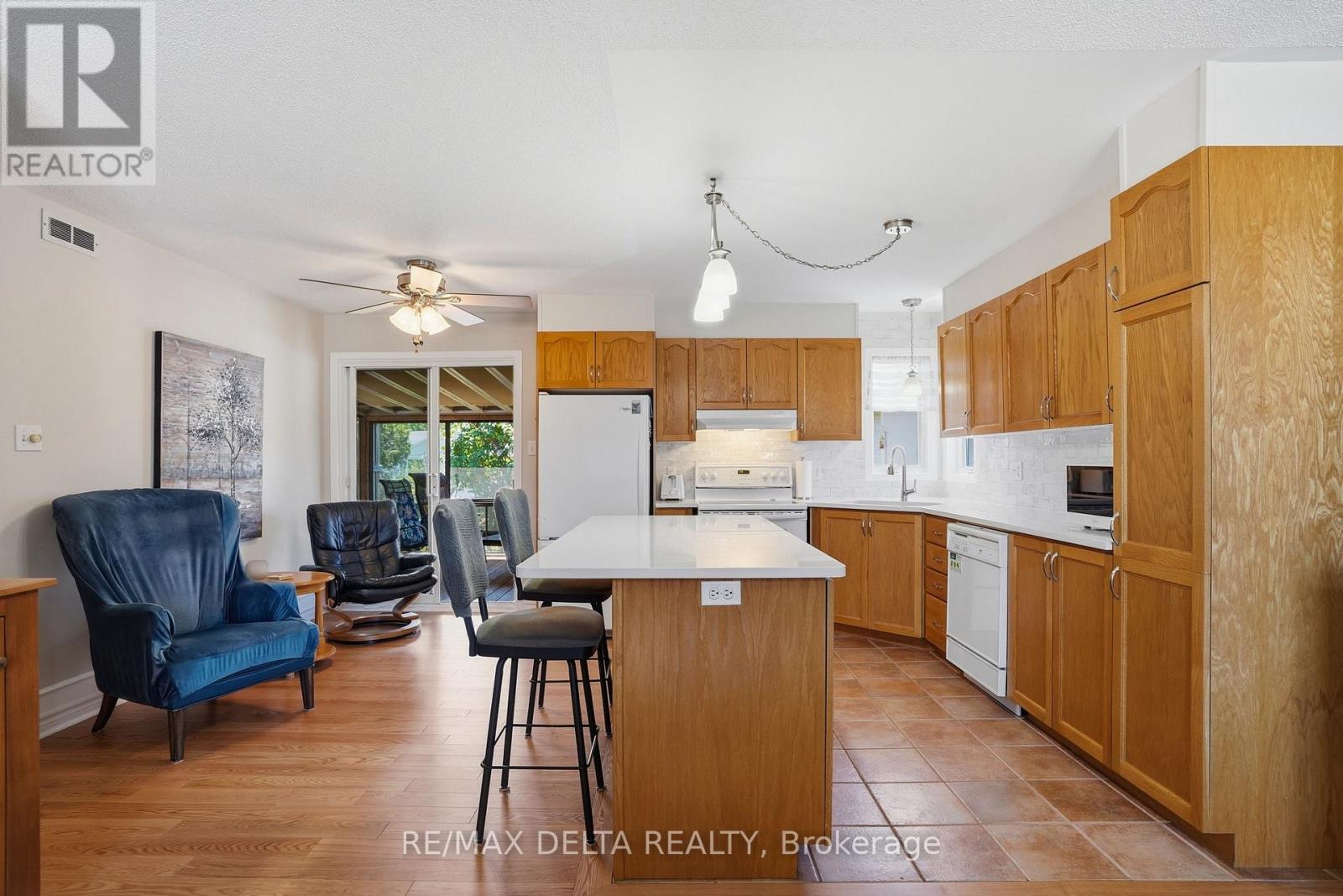 2733 SYLVAIN STREET - 9