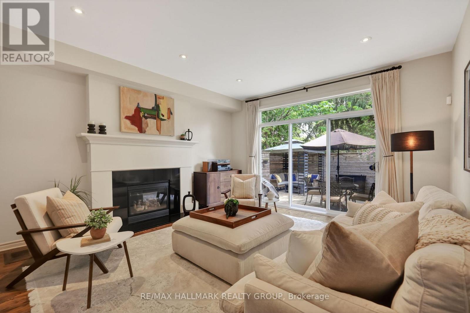 312 IONA STREET - 17