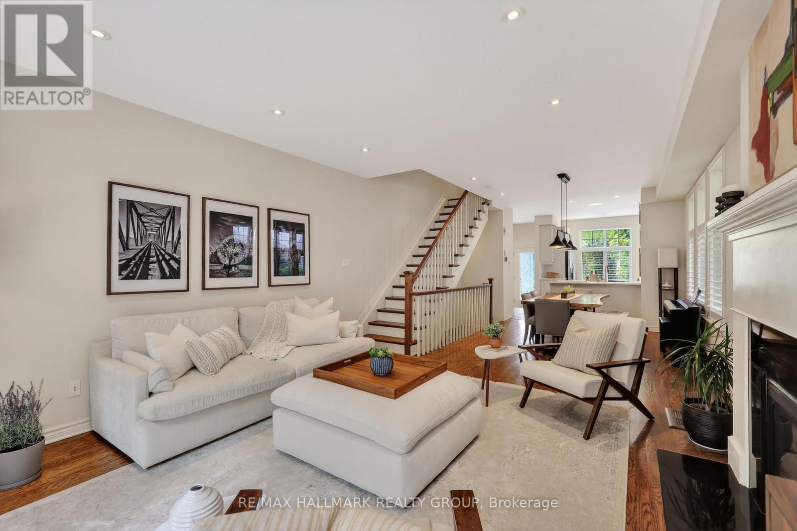 312 IONA STREET - 20