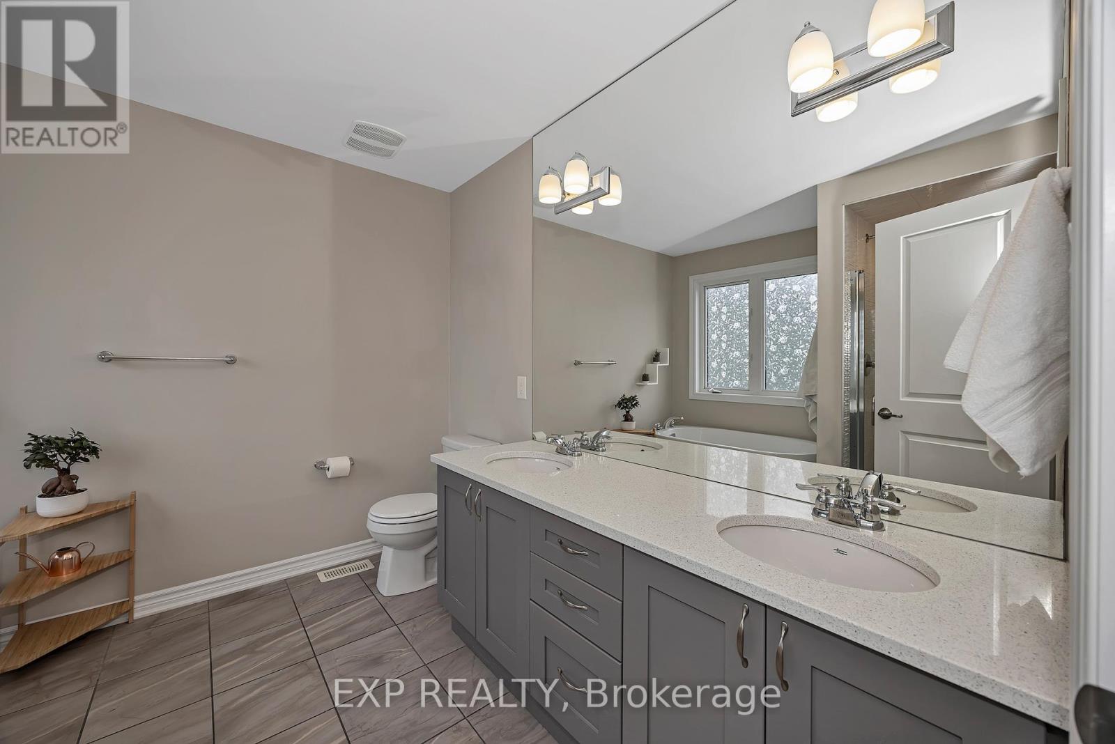 3 Bed, 3 Bath House for Sale in Ottawa – 104 CONIFER CREEK CIRCLE, Ottawa – MLS# X13424716 - Image 14