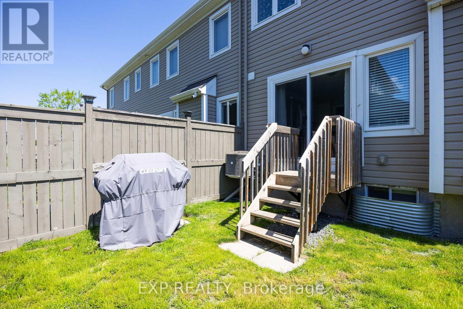 3 Bed, 3 Bath House for Sale in Ottawa – 104 CONIFER CREEK CIRCLE, Ottawa – MLS# X13424716 - Image 27