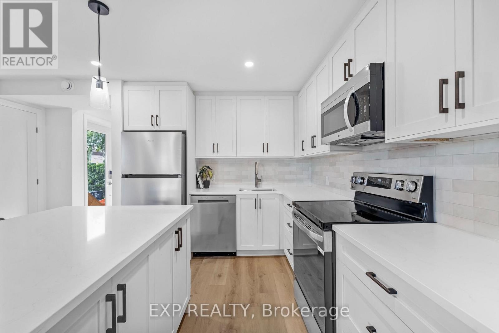 2 Bed, 1 Bath Multi-Family for Rent in Ottawa – 2 – 885 SOMERSET STREET W, Ottawa – MLS# X13424910 - Image 11