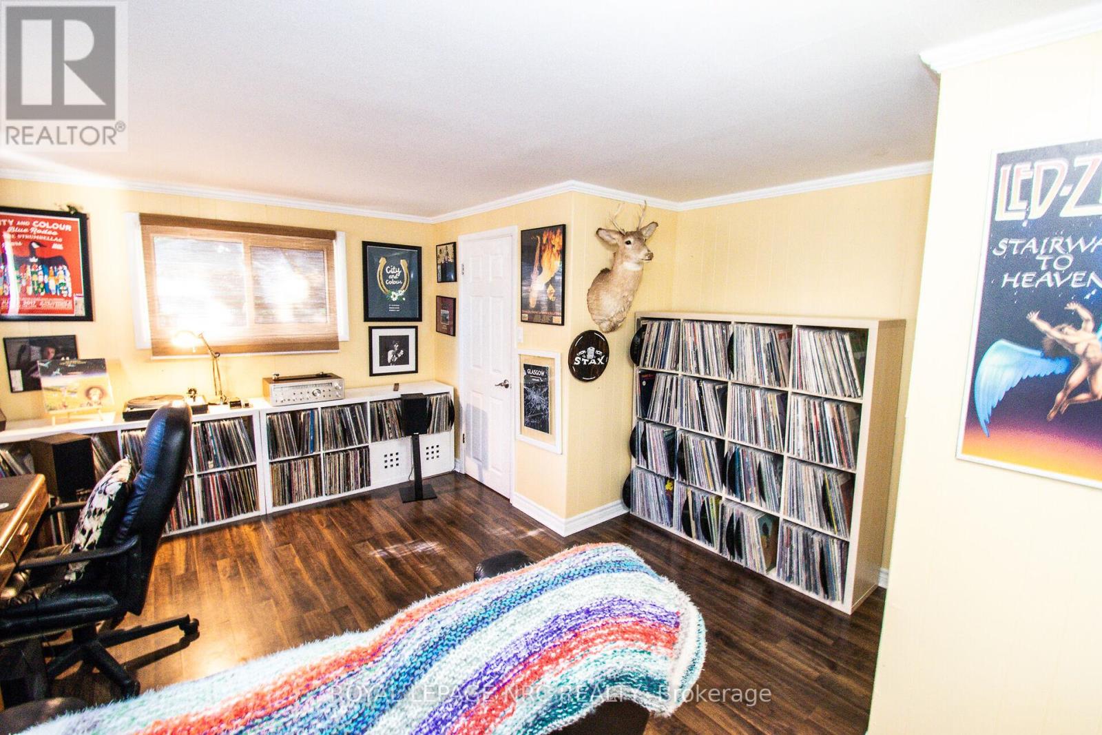 116 LOWELL AVENUE - 26