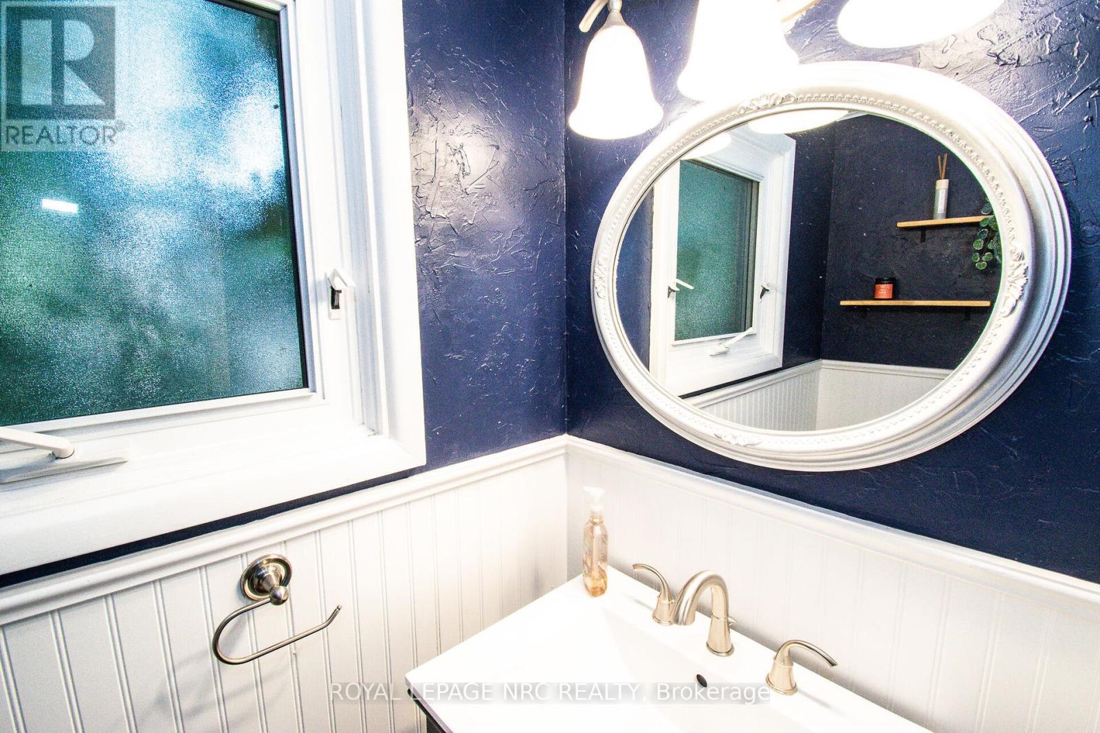 116 LOWELL AVENUE - 31