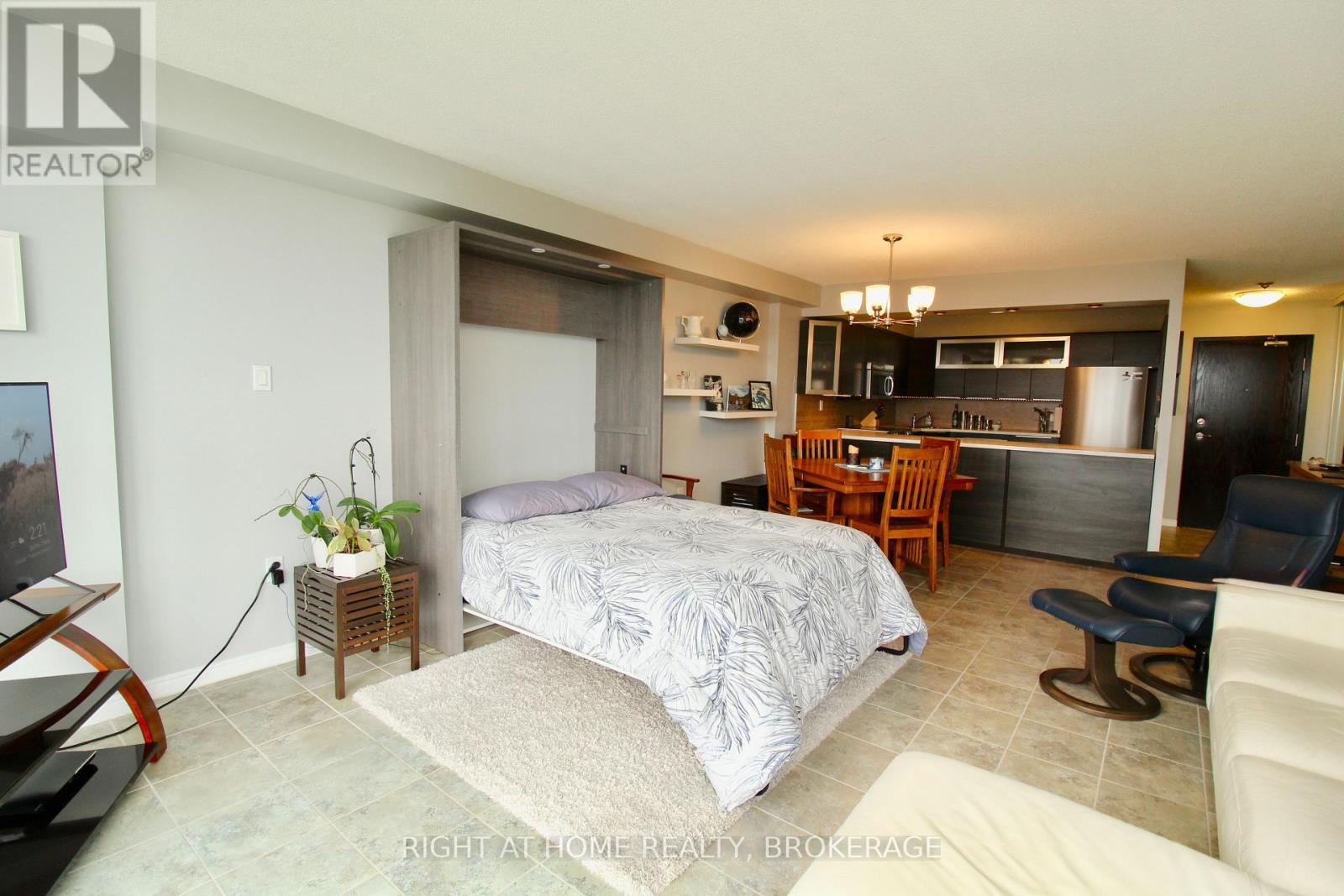 #801 162 MARTINDALE ROAD - 16