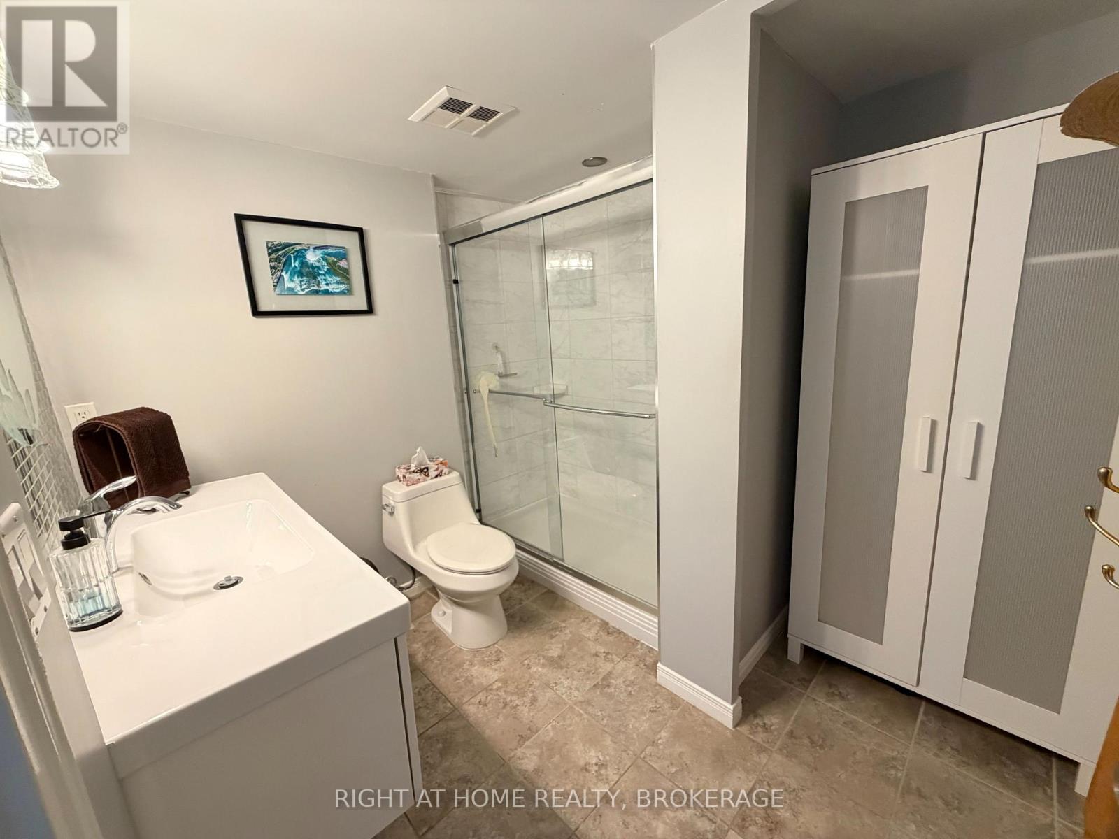#801 162 MARTINDALE ROAD - 18