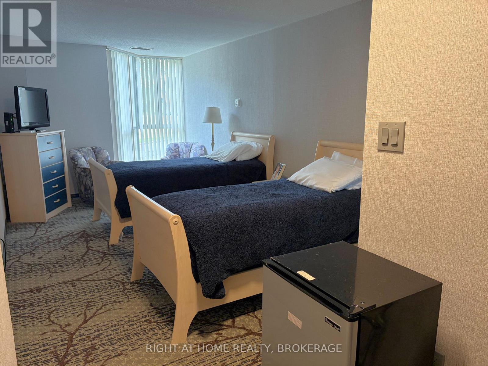 #801 162 MARTINDALE ROAD - 28
