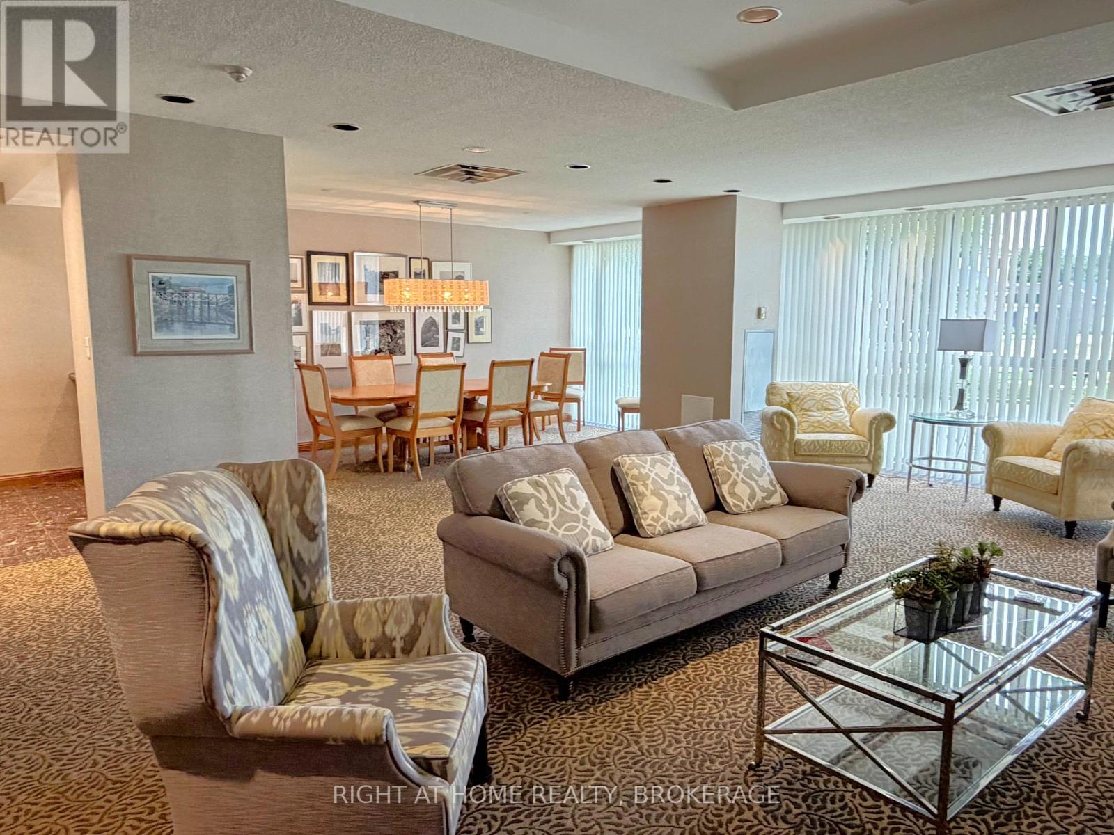 #801 162 MARTINDALE ROAD - 32