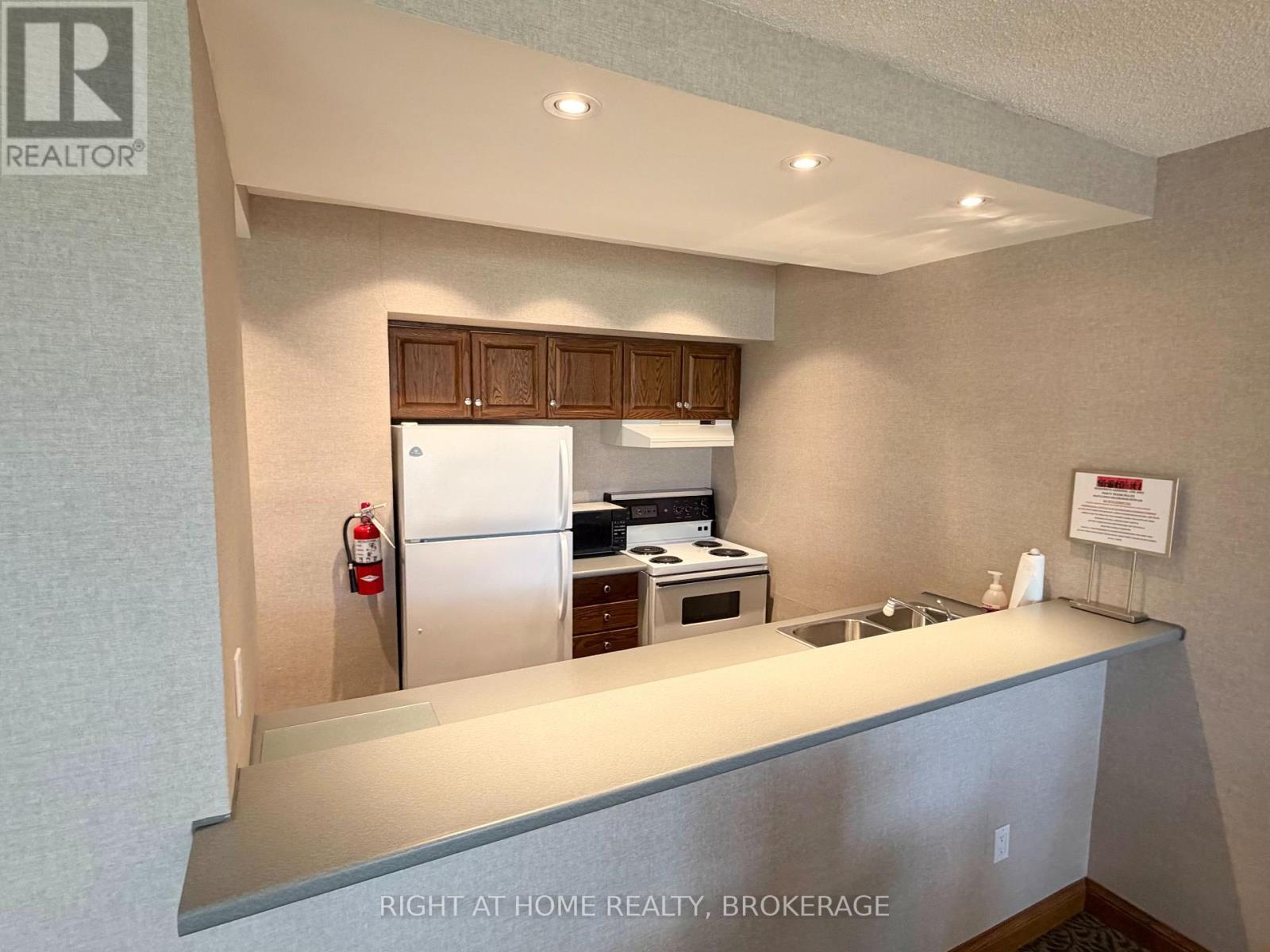 #801 162 MARTINDALE ROAD - 34