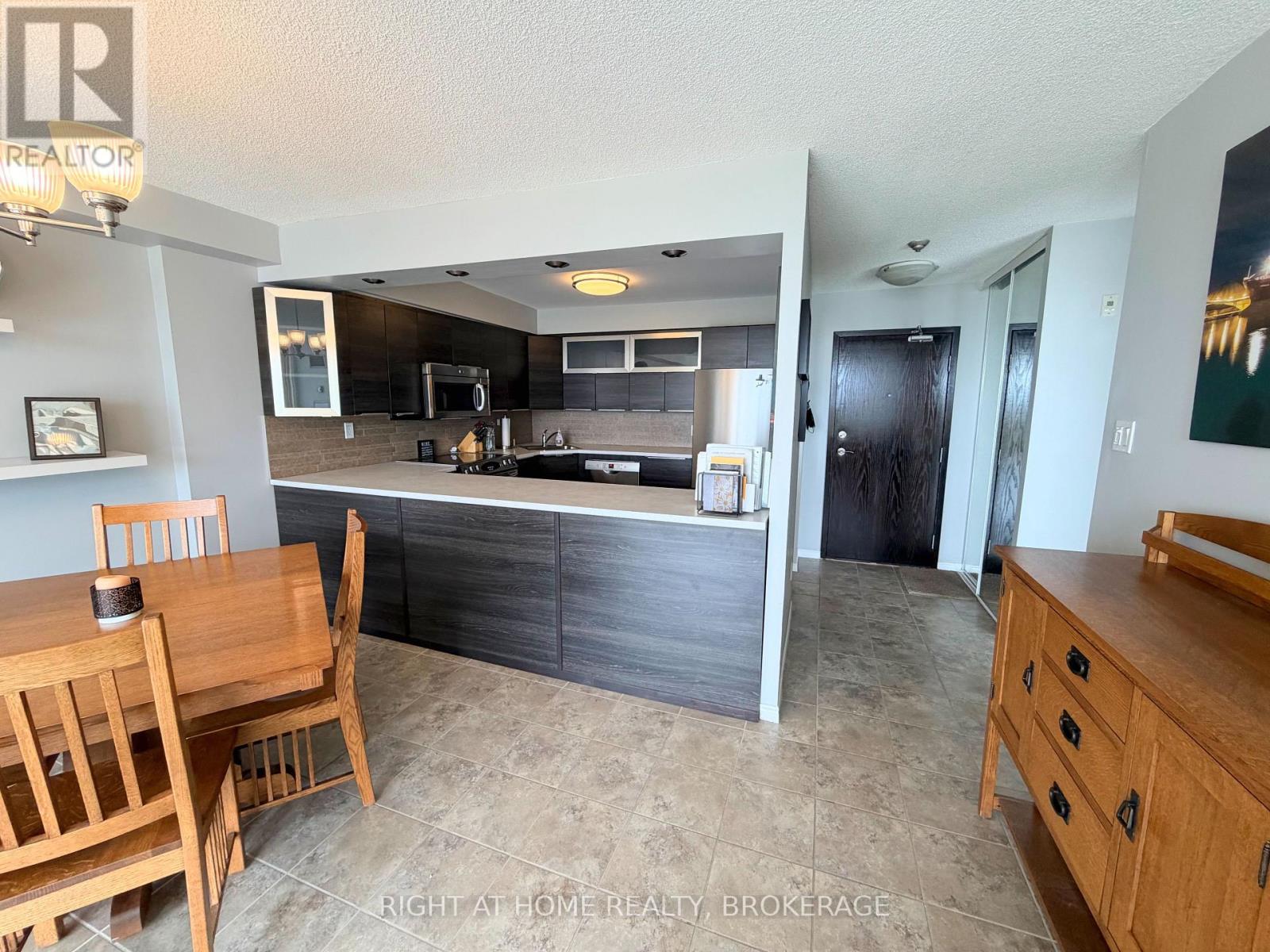 #801 162 MARTINDALE ROAD - 7