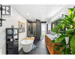 178 Range Road, Kaleden, BC V0H1K0 Photo 13