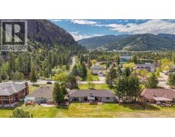 178 Range Road, Kaleden, BC V0H1K0 Photo 19