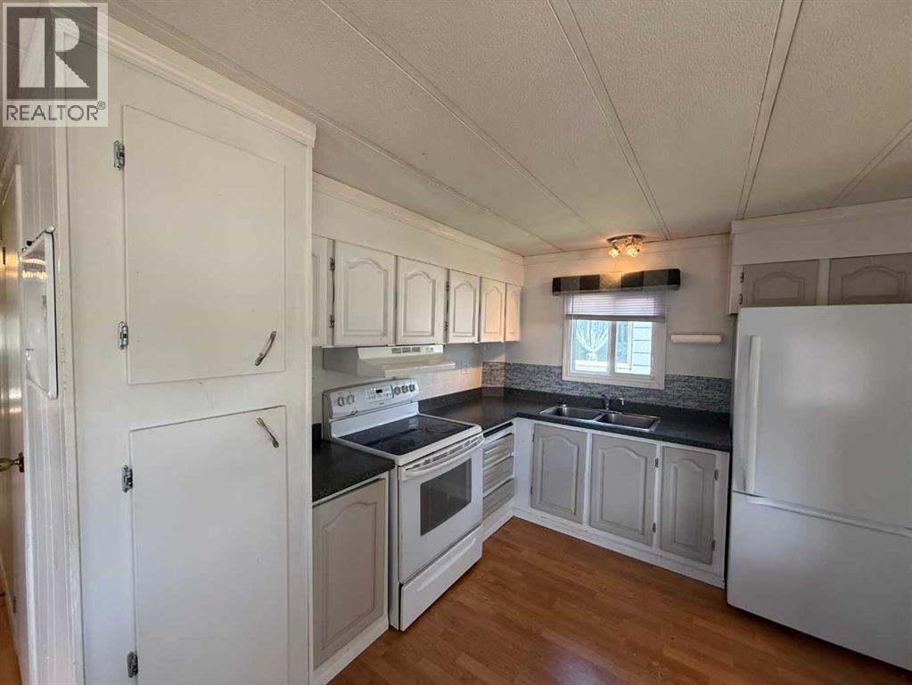 120 3 Avenue SW - photo 4